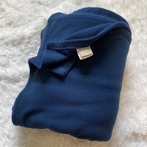 Pottery Barn Teen Navy Blue Fleece Blanket Size Full/Queen